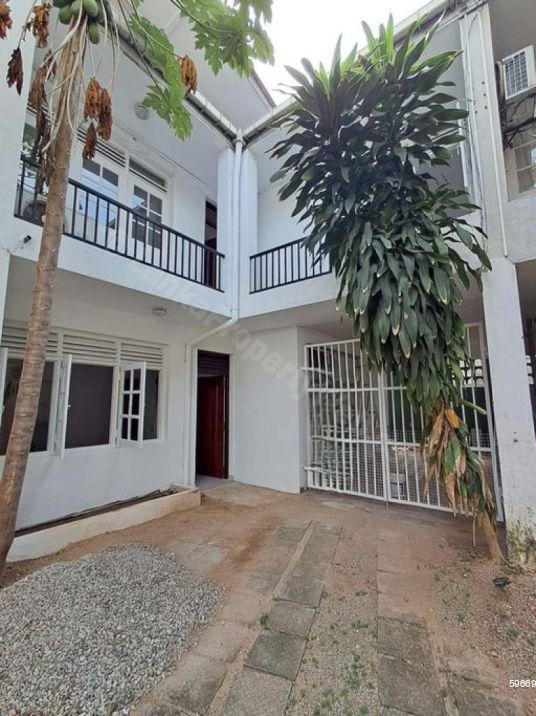 Exterior - House for rent in Colombo 7