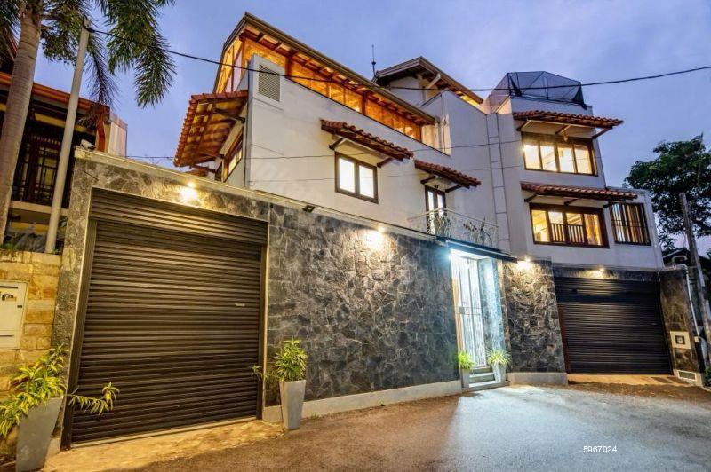 House for sale in Nugegoda