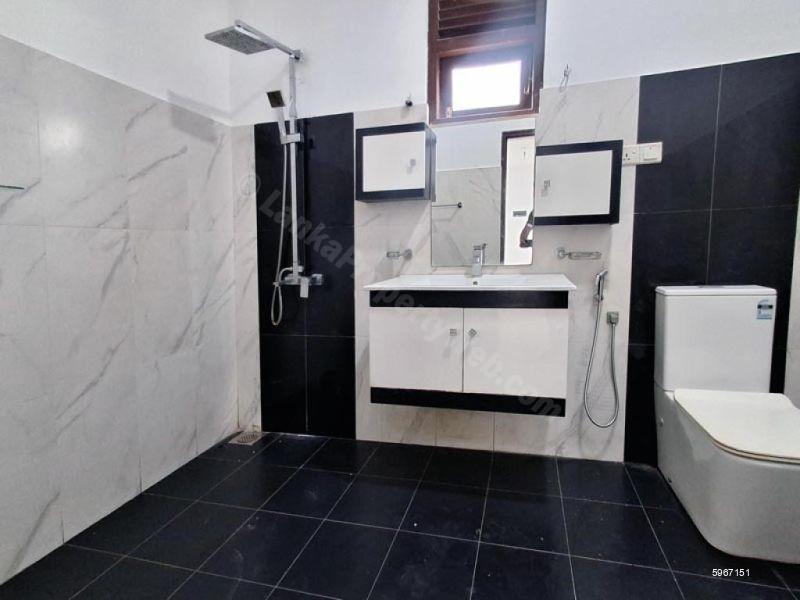 House for sale in Malabe