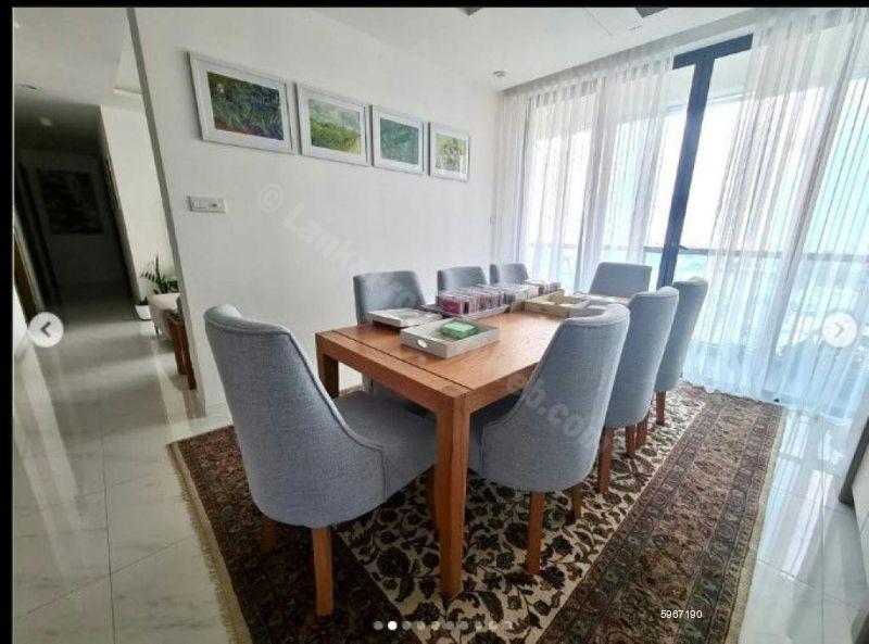 Dining room - Apartment for sale in Colombo 2