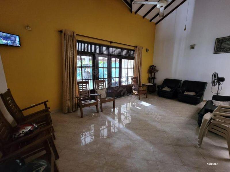 House for sale in Dehiwala