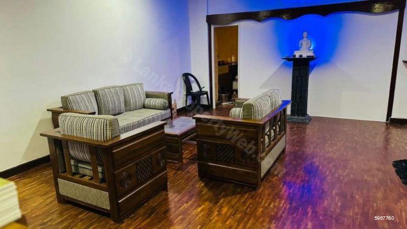 Commercial for rent in Colombo 4