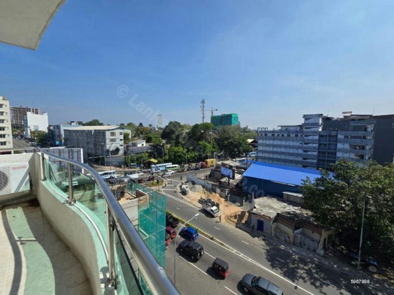Exterior - Apartment for sale in Colombo 5