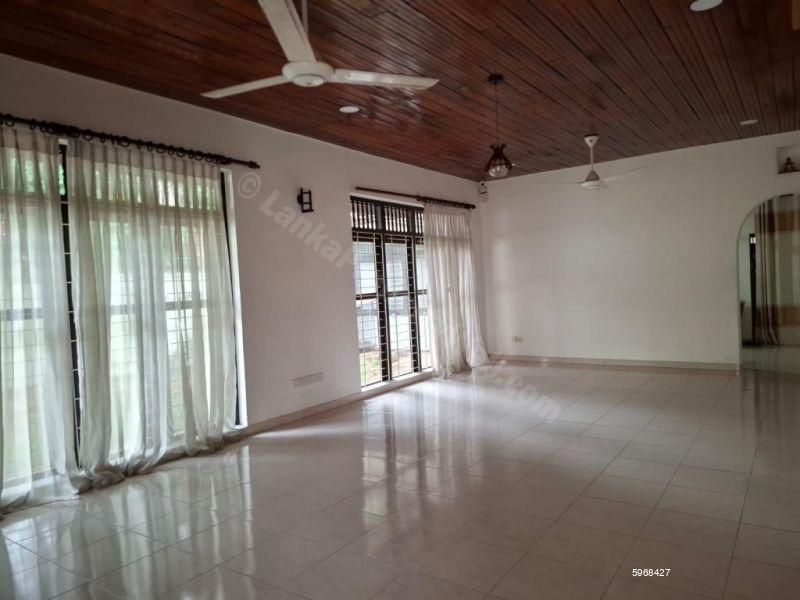House for sale in NUGEGODA