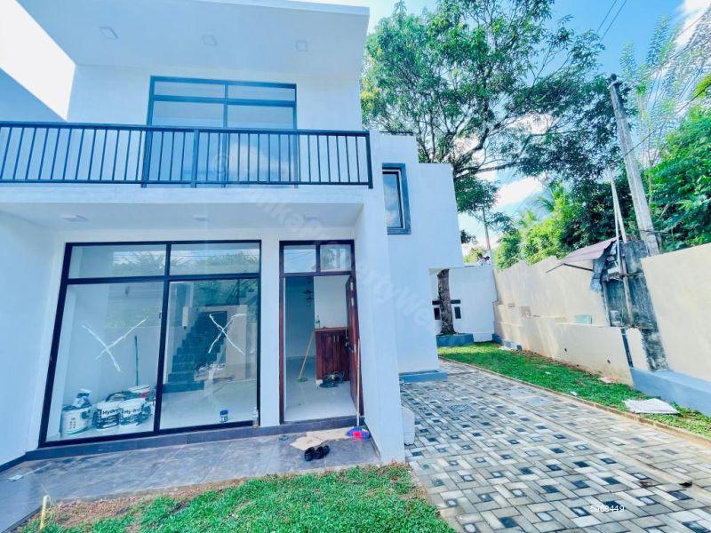 House for sale in Malabe