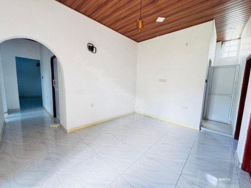 House for sale in Kadawatha