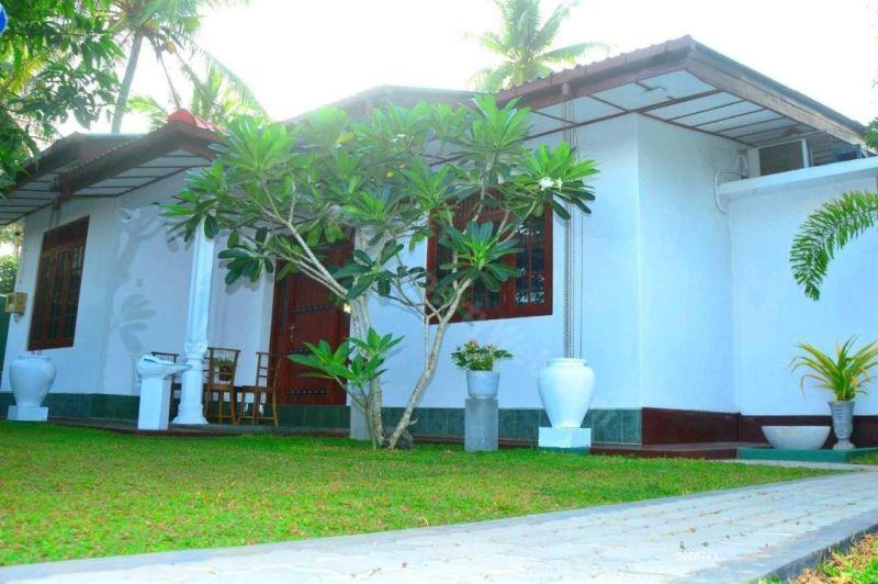 Commercial for sale in Kalutara