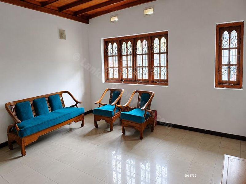 House for sale in Colombo 13