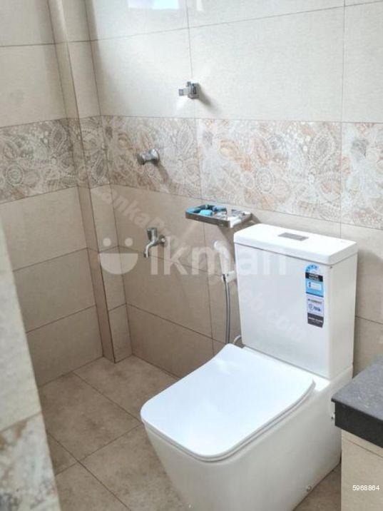 Bathroom - House for rent in Mount Lavinia