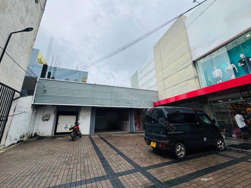 Commercial for sale in Moratuwa