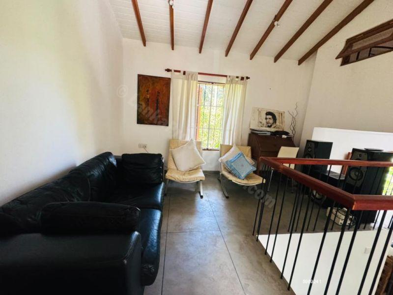 Living Room - House for rent in Thalawathugoda