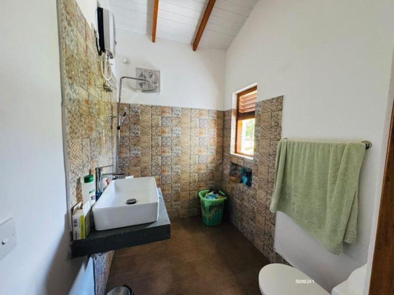 Bathroom - House for rent in Thalawathugoda