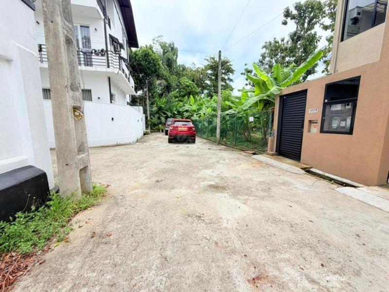 Bare Land for sale in Battaramulla