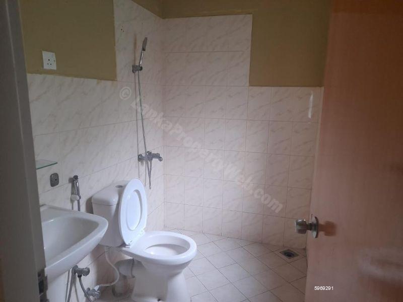 House for sale in Ja Ela