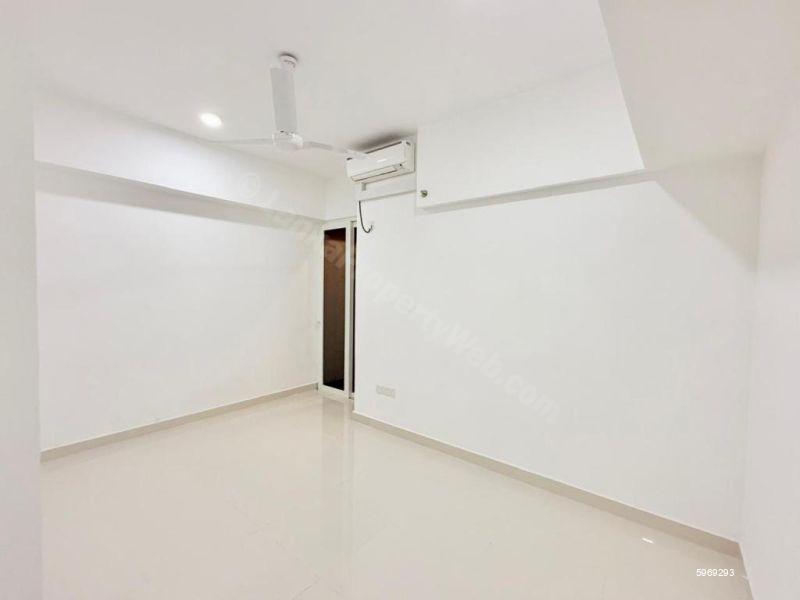 Bathroom - Apartment for sale in Colombo 3