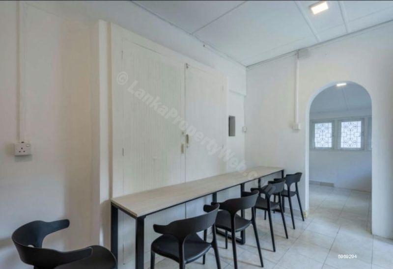 Commercial for rent in Colombo 5