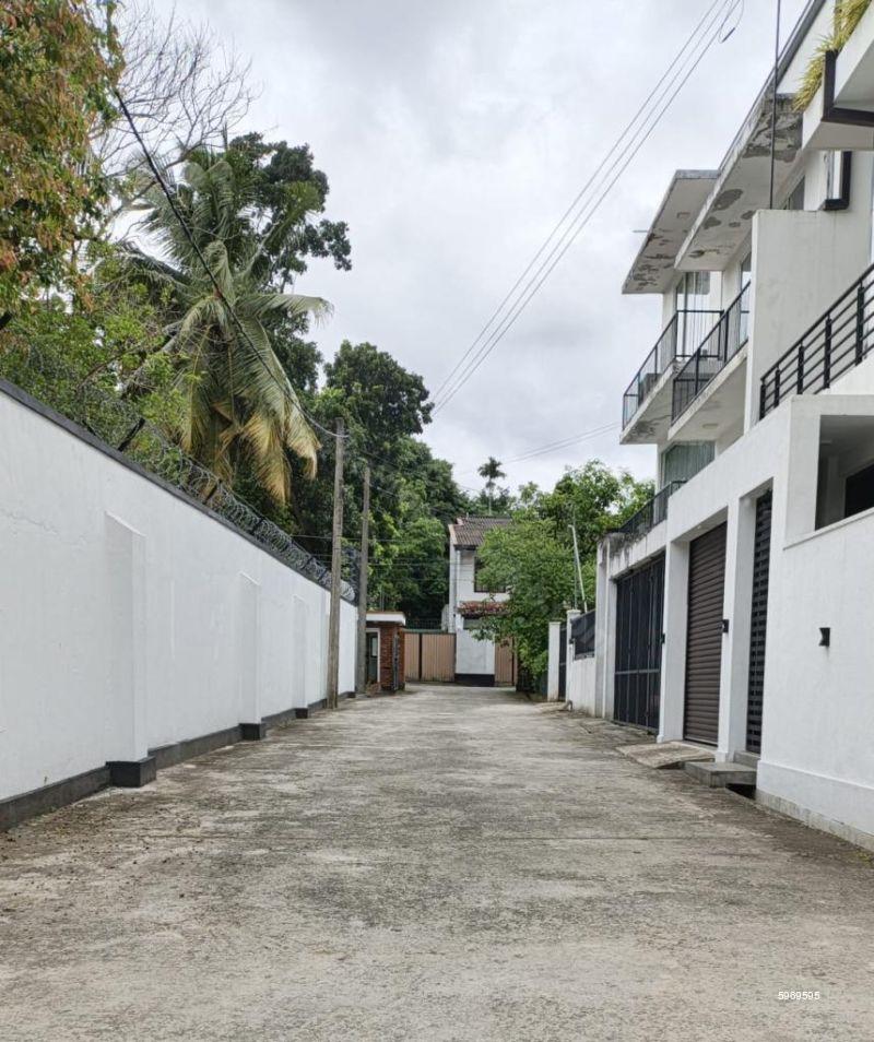 Bare Land for sale in Battaramulla