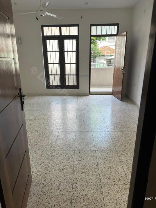 Commercial for sale in Colombo 13