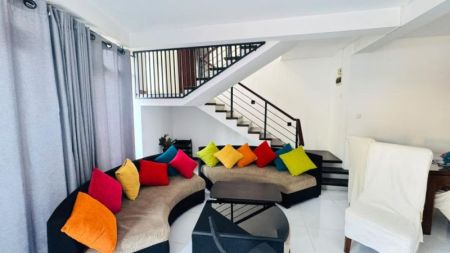 Living Room - (PR1108) Fully Furnished House for Rent in Nugegoda