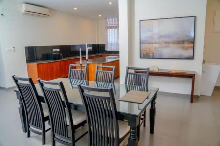 Dining room - 3 Bedroom Penthouse for Rent at Skyline Residences, Kotte | LKR 650,000 (EM083MI)