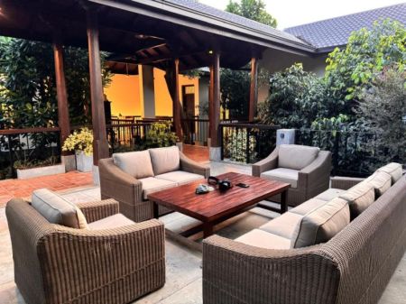 Living Room - LUXURY HOUSE FOR RENT – PITAKOTTE - Overlooking Diyawanna Lake (Long-Term & Short-Term Rentals)