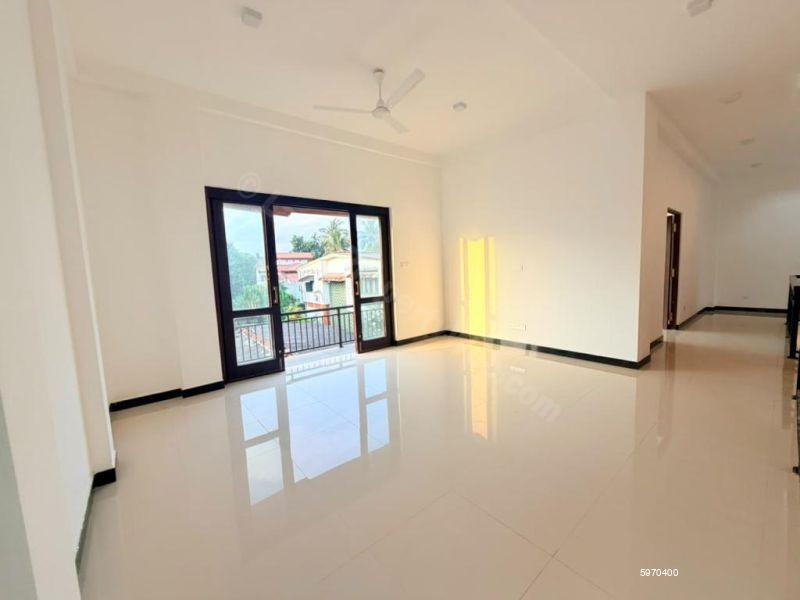 House for sale in Mount Lavinia