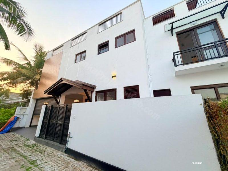 House for sale in Mount Lavinia