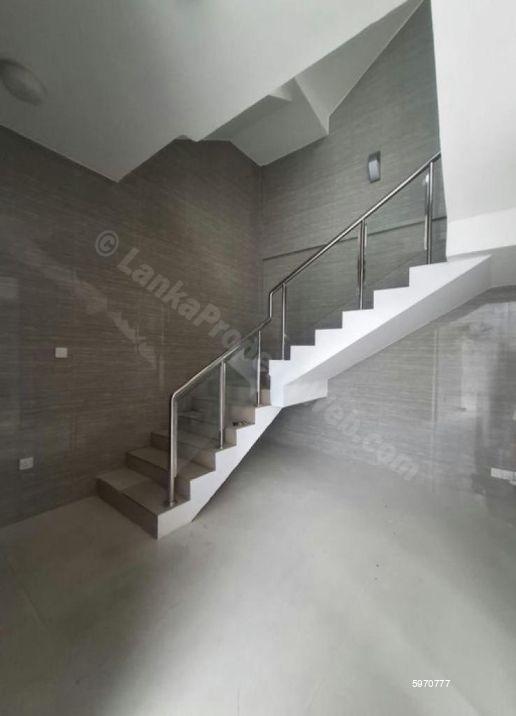 Apartment for sale in Colombo 8